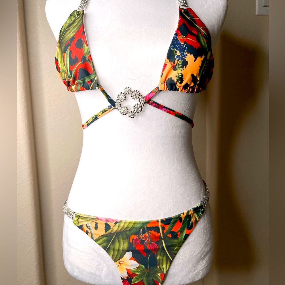 Floral bikini never worn size small